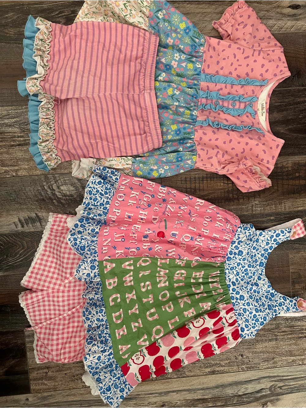 2 outfits Matilda Jane and Sweet honey 10size